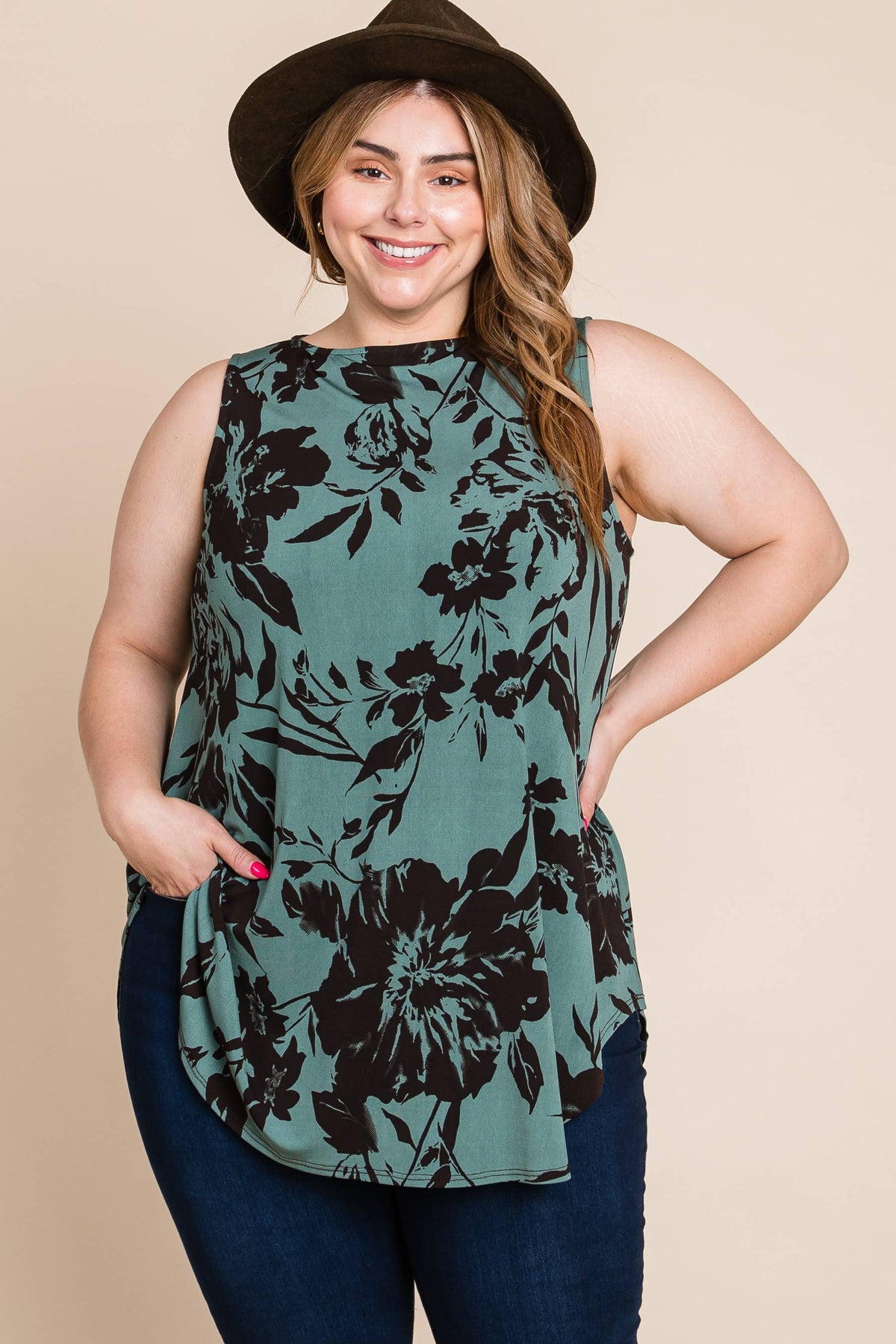 Plus Size Floral Tunic Tank with Relaxed Fit