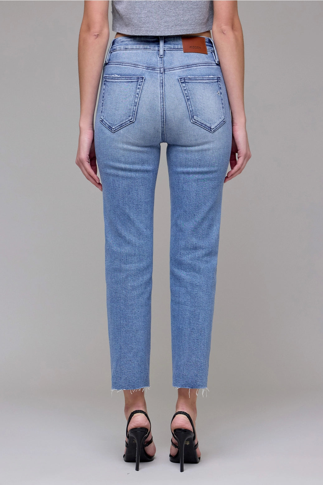 Medium Wash Clean Cropped Straight