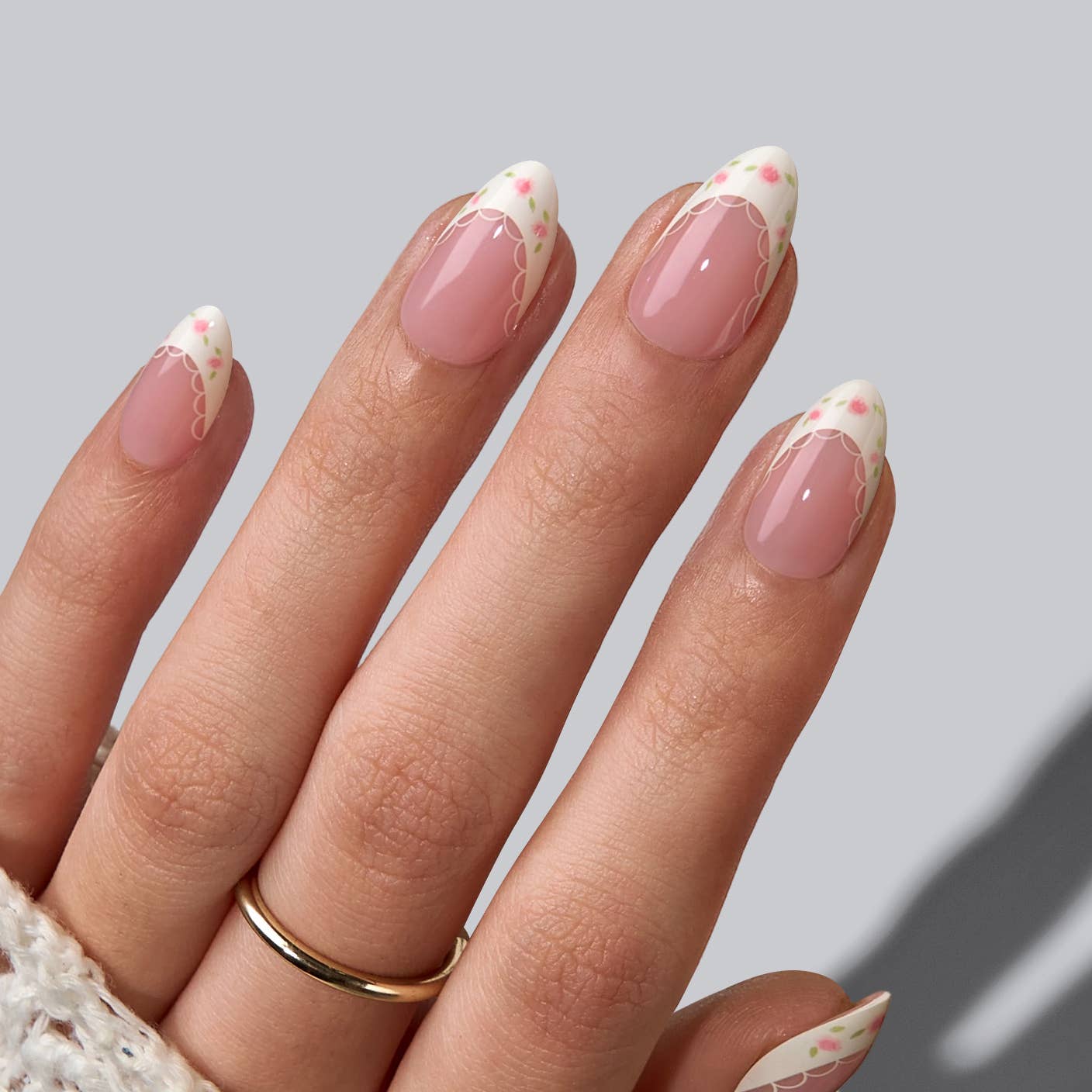 Yellow French Press On Nails - Short Square Nails Wholesale: Meadow Daisy