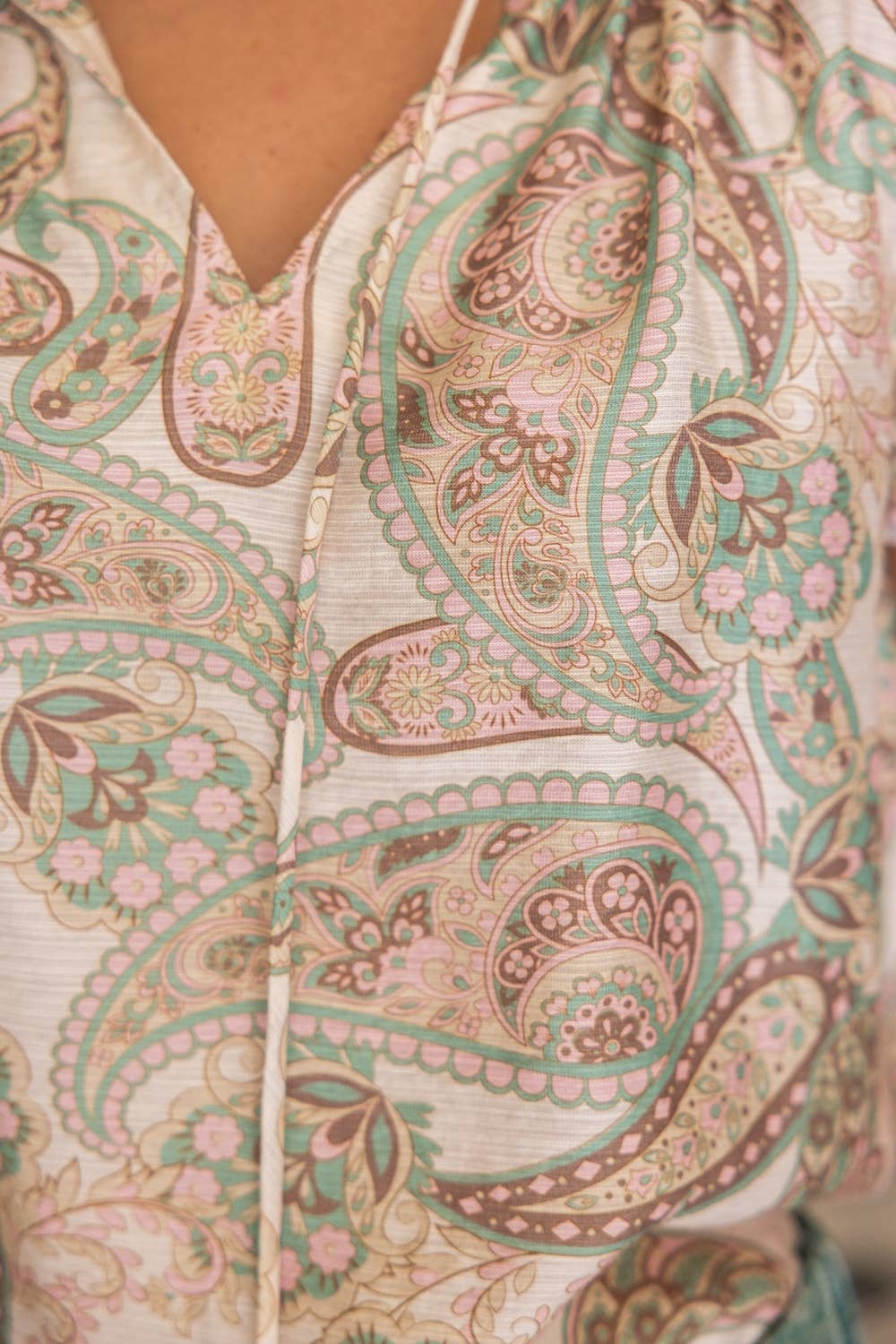 Pleated Sleeve Tie Front Paisley Print Top