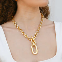 Oval Chain Toggle Necklace