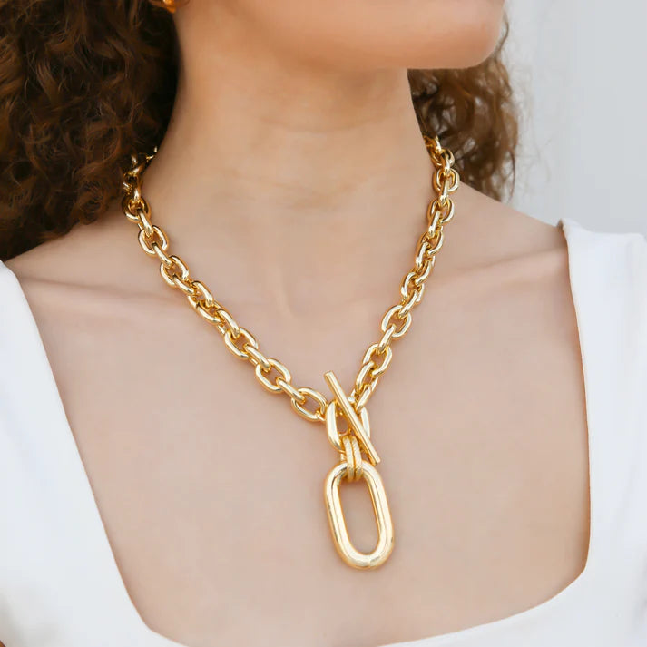 Oval Chain Toggle Necklace