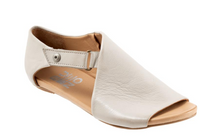 Kale Sandal