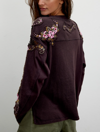 Lilith Tee