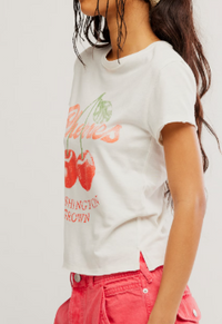 Nova Graphic Tee