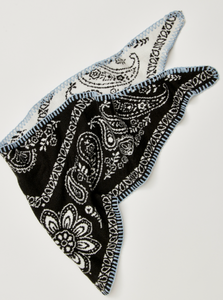 Carmen Knitted Triangle