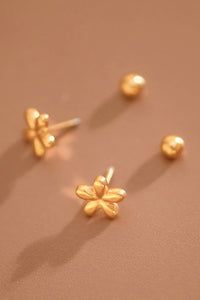 Gold Flower Posts