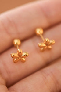 Gold Flower Posts
