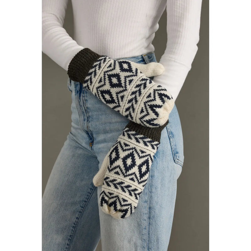 Diamond Pattern Mittens
