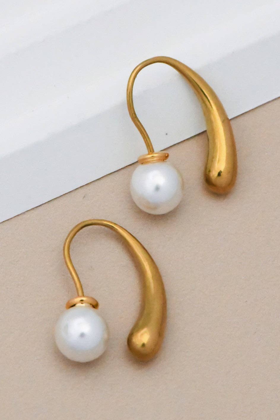 Teardrop Pearl Earrings