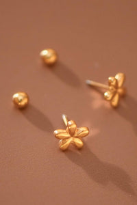 Gold Flower Posts
