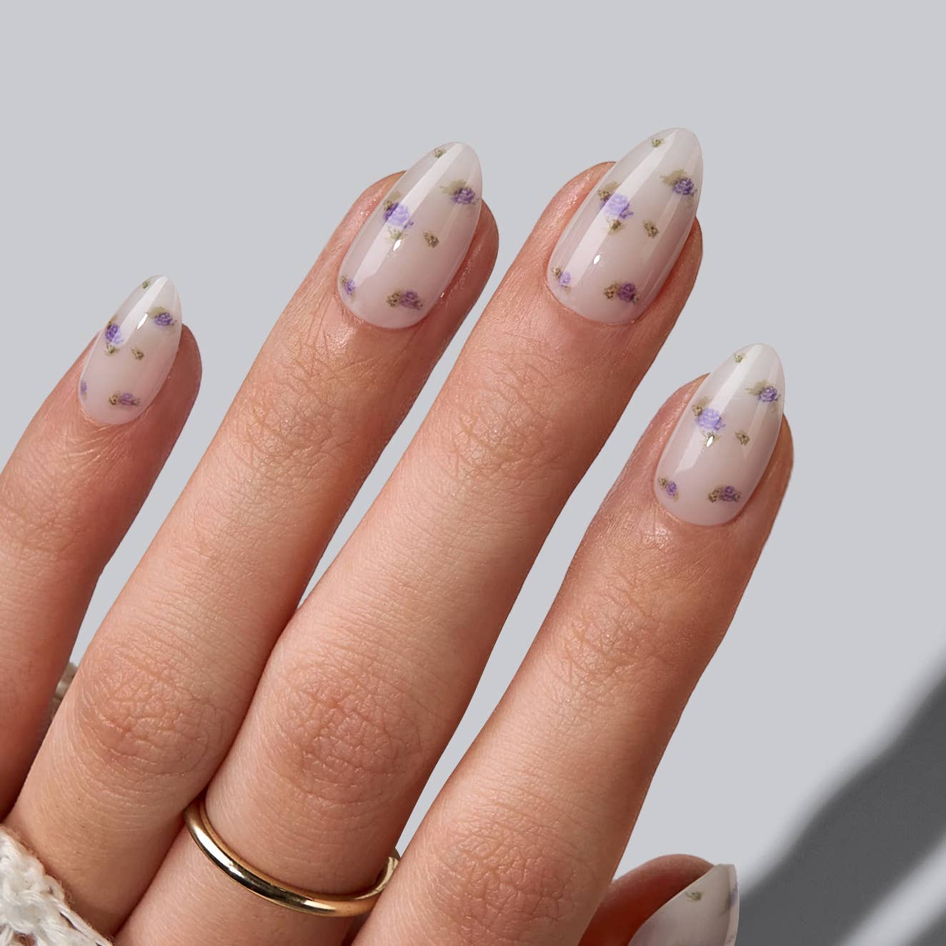 Yellow French Press On Nails - Short Square Nails Wholesale: Meadow Daisy