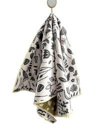 Vintage Highway: Reversible Hand Towel: Cream/Pea Green / Hand Towel