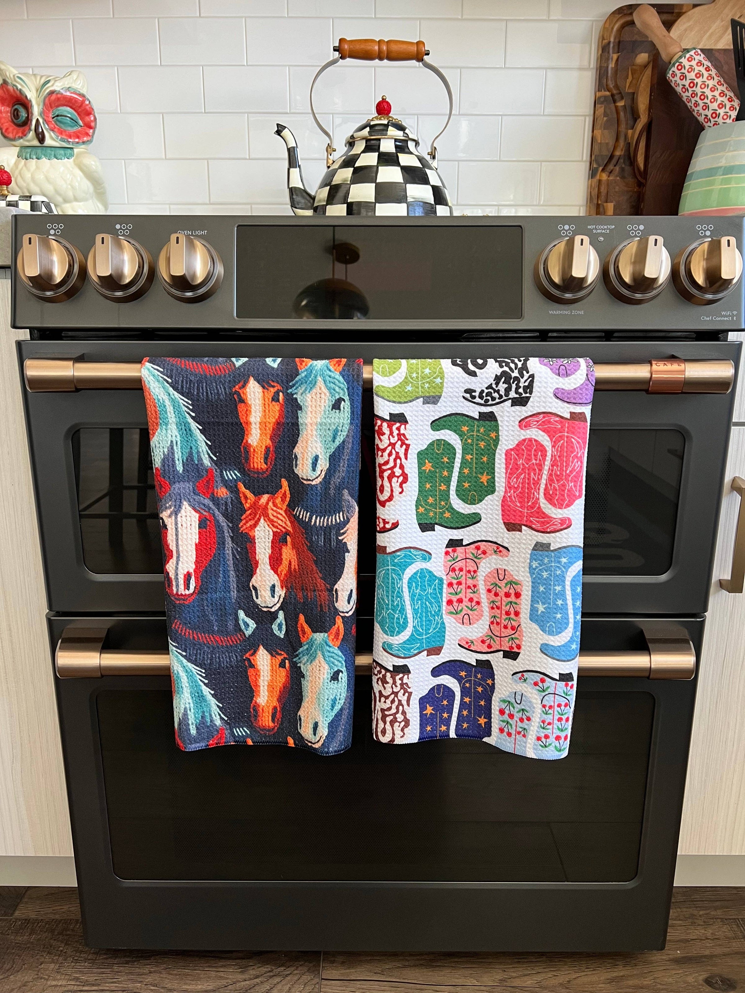 HoeDown: Double-Sided Hand Towel: White / 17x27