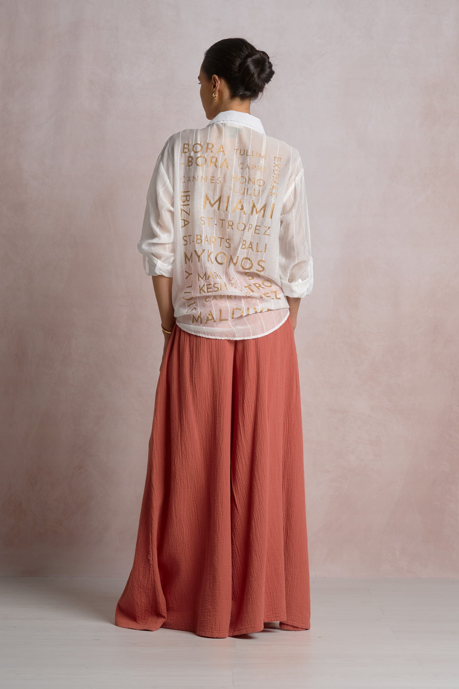 Light Travel Button Down